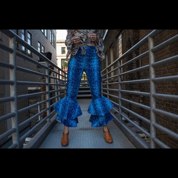 Aqua blue cheetah print flounce ruffle pants - Picture 1 of 6